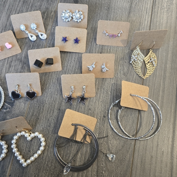 Earring set - Picture 2 of 3